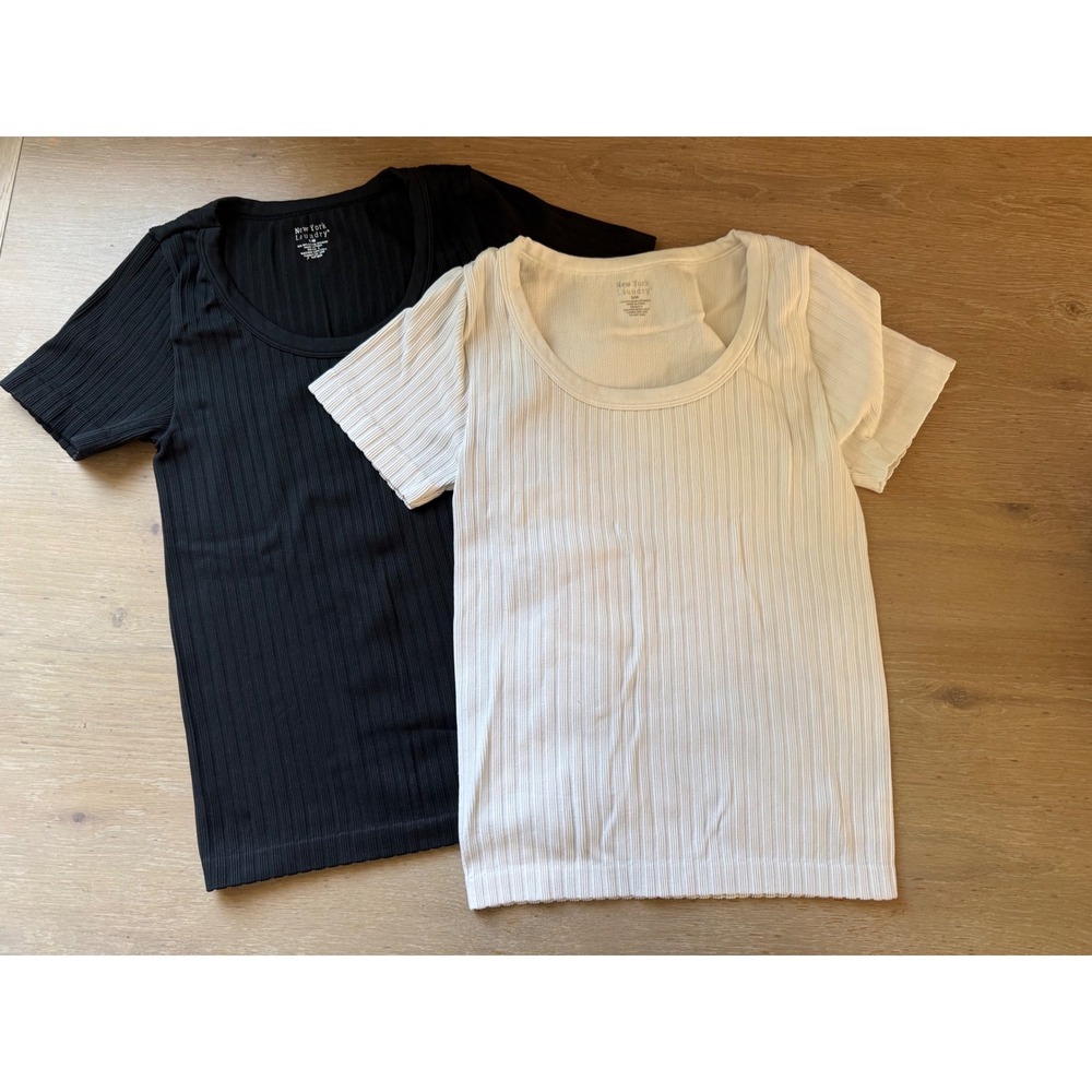 New York Laundry Womens Ribbed Short Sleeve Scoop Neck Tee lot 2 Black White S/M